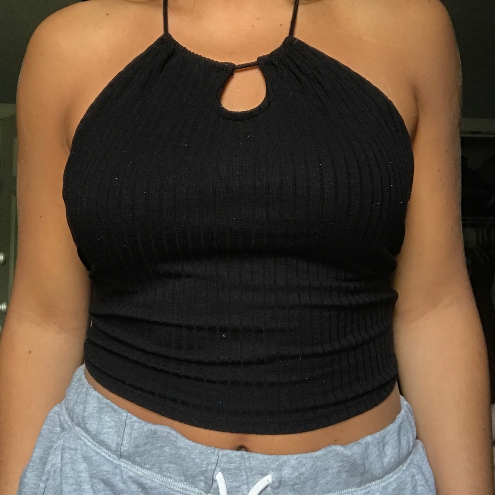 black crop top